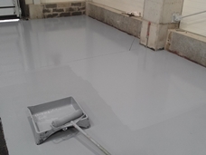 Zabezpieczanie posadzki betonowej